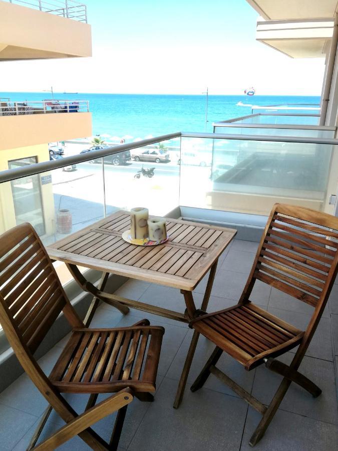 The Little Palace Next To The Sea Rétino Exterior foto